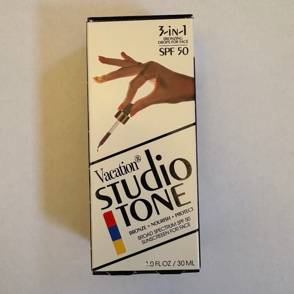 Vacation Studio Tone SPF 50 - Picture 1 of 4